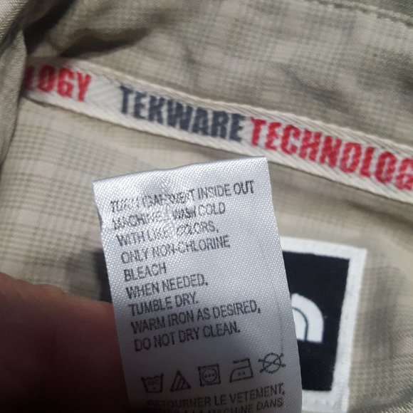 The North Face Tekware Tech Mens Button Down Shirt - Picture 7 of 7